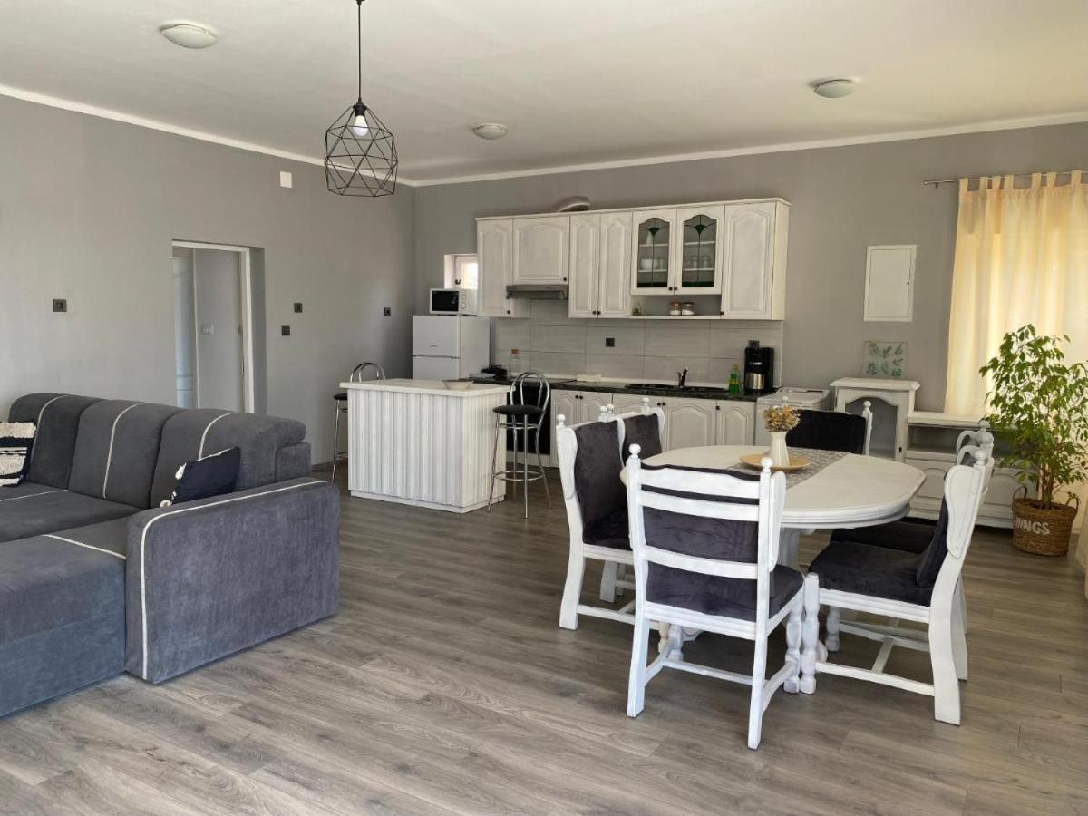 Iris Holiday Home Trbounje Екстер'єр фото