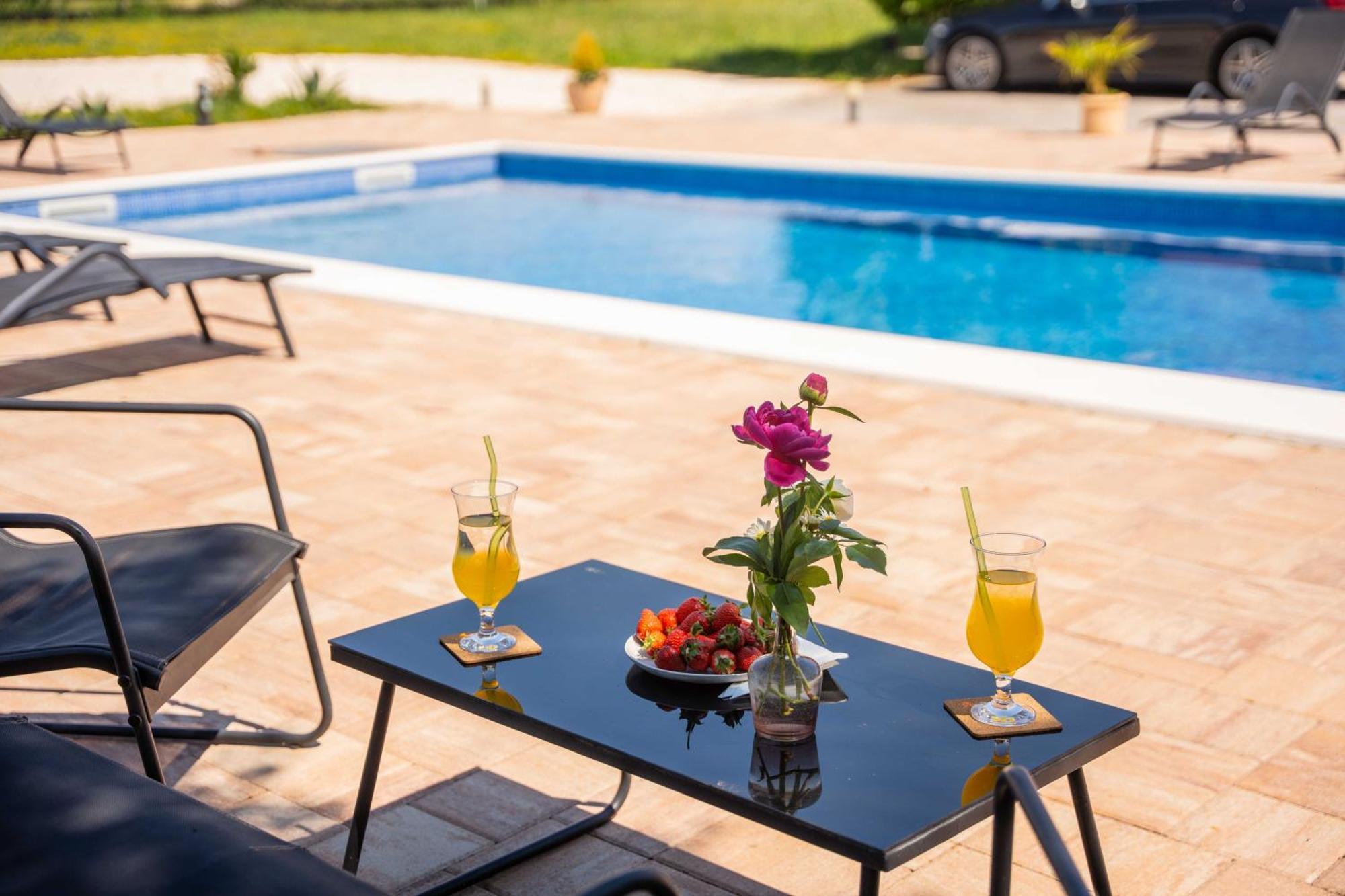 Iris Holiday Home Trbounje Екстер'єр фото